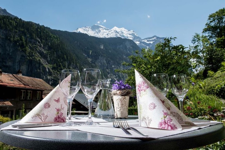 Hotel Silberhorn, garden terrace dining