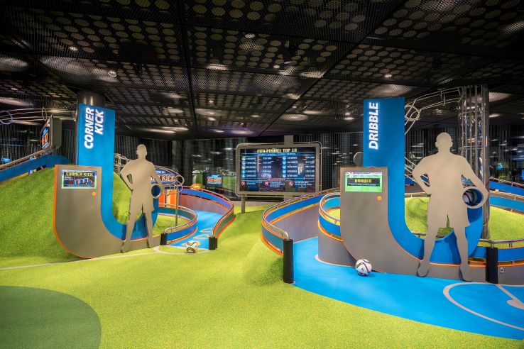 Giant pinball, FIFA Museum