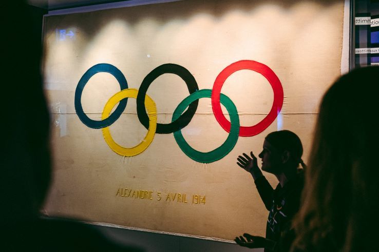 Musée Olympique, historic flag