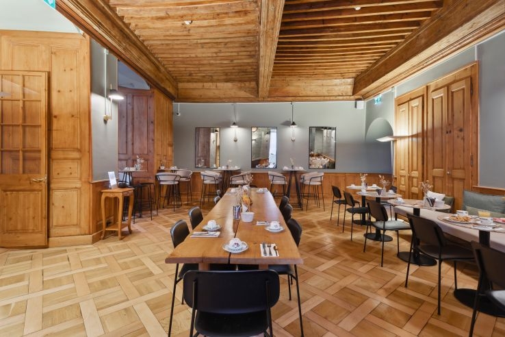 Hotel de la Couronne, breakfast room