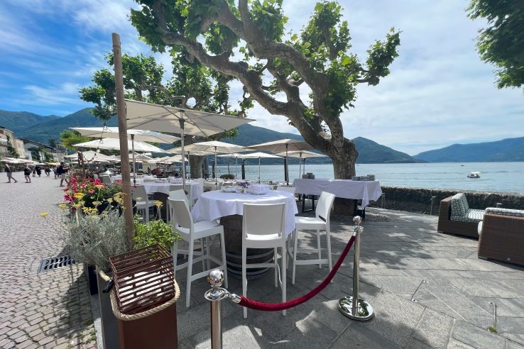 Albergo Carcani, lakeside terrace