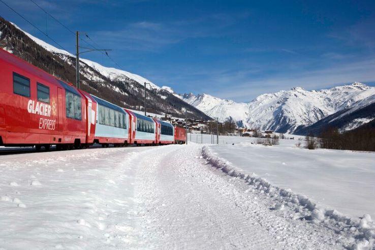 Glacier Express in winter